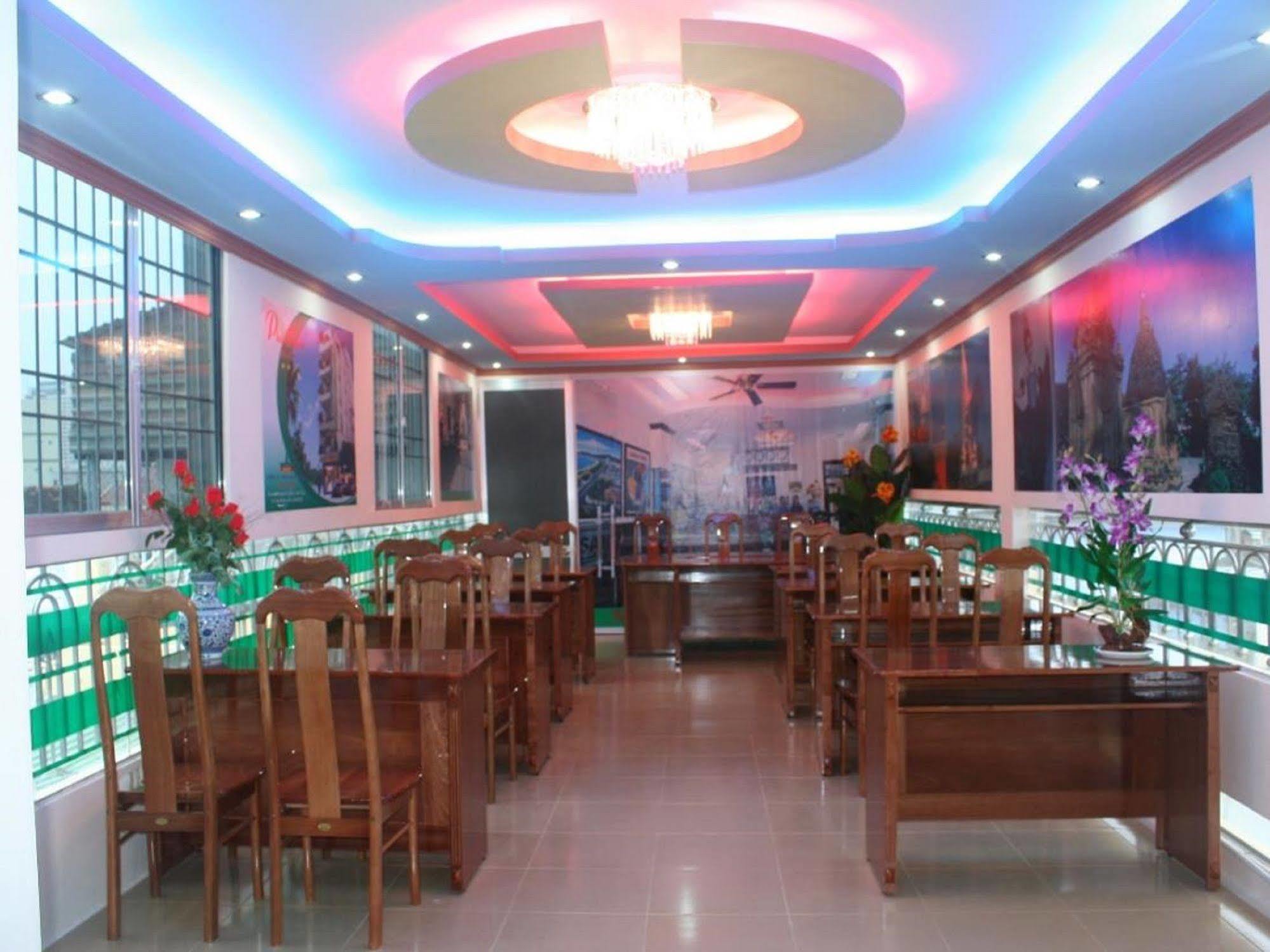 Hotel Oyo 563 Phu Thinh Nha Trang Exterior foto