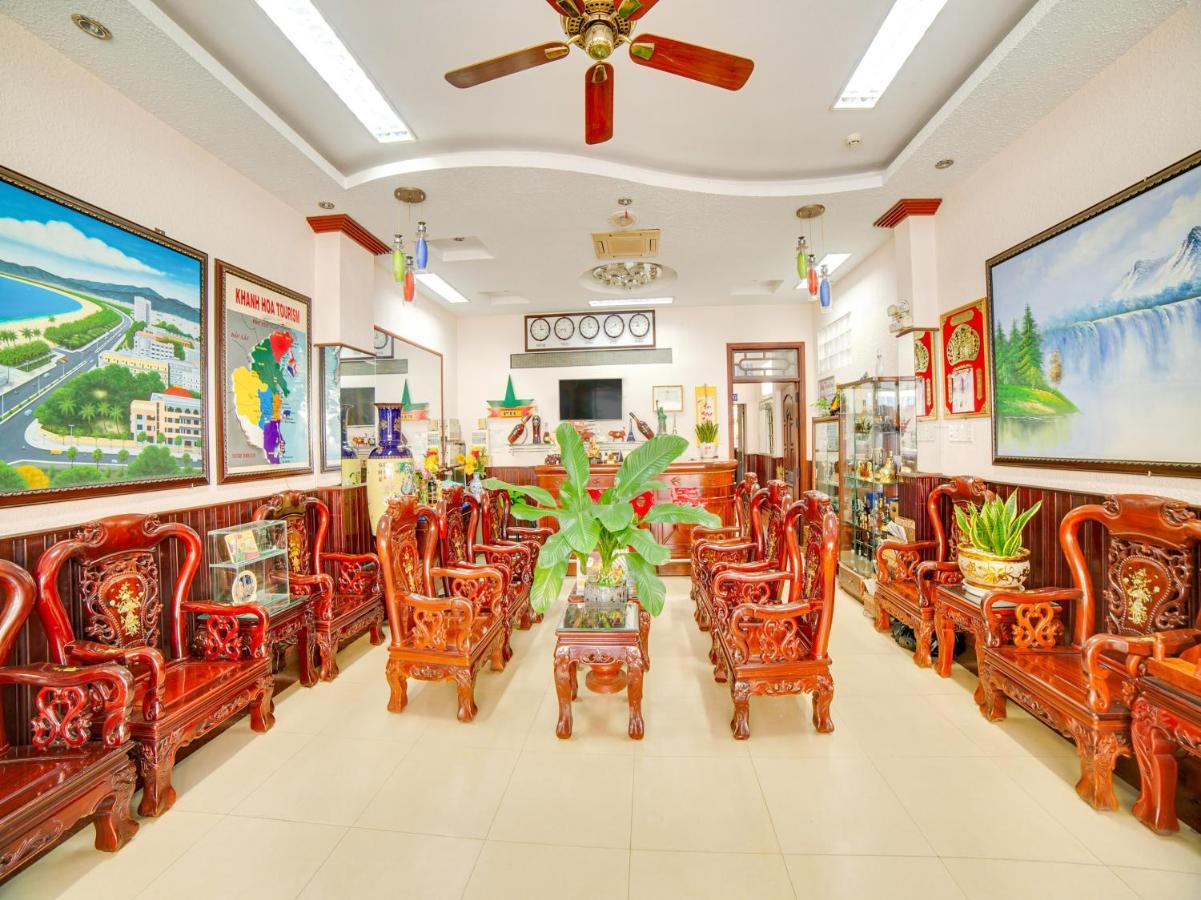 Hotel Oyo 563 Phu Thinh Nha Trang Exterior foto